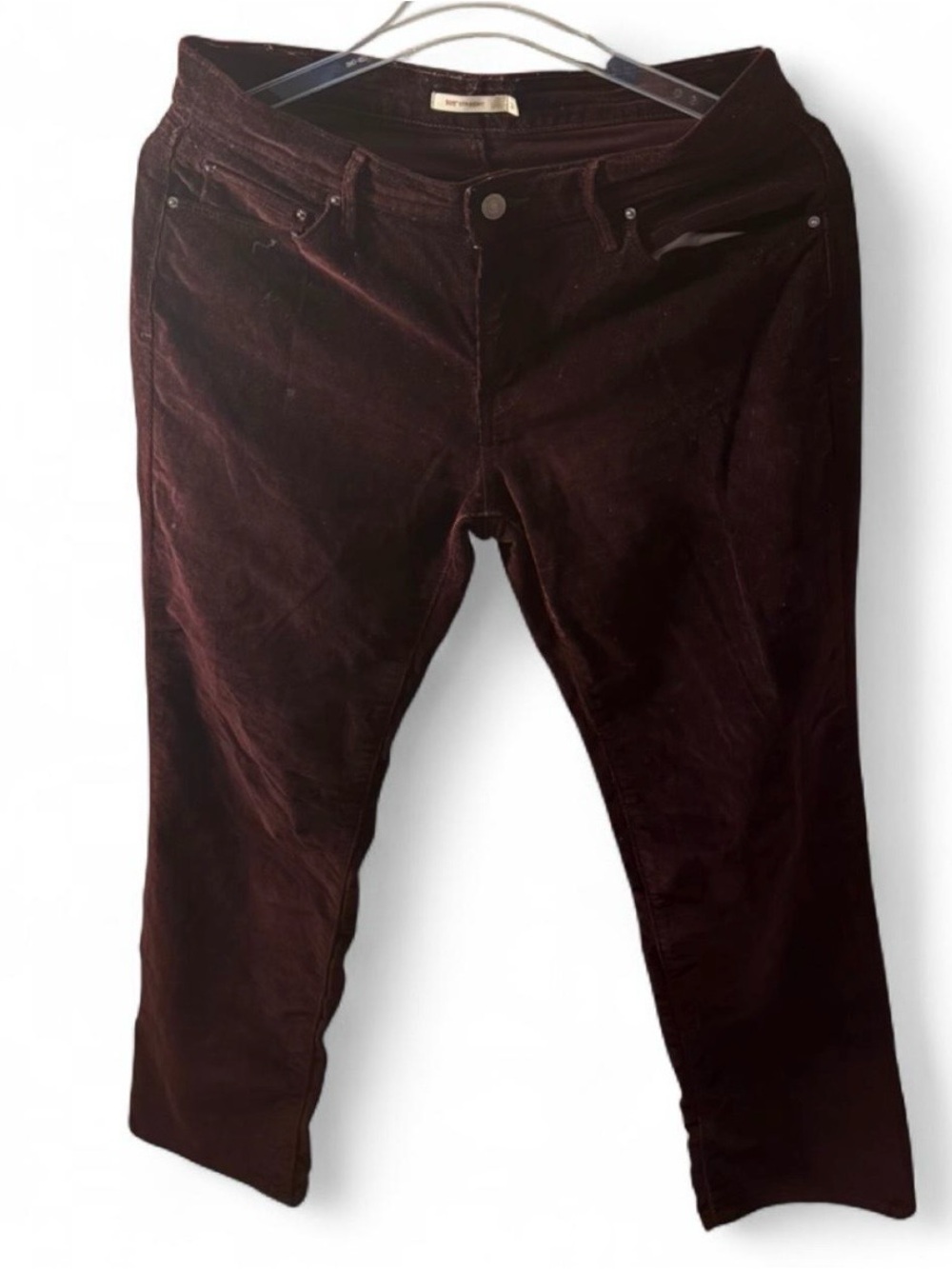 Levi’s Corduroy Pants in Burgundy